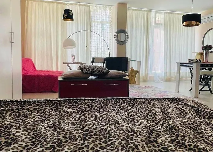 Rose Garden 10 公寓