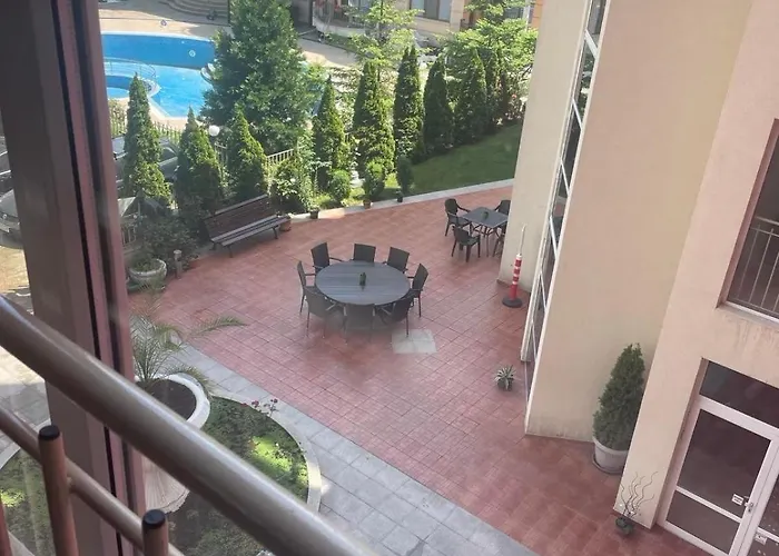 Appartement Rose Garden 10 *