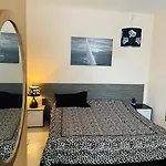 Appartement Rose Garden 10 *