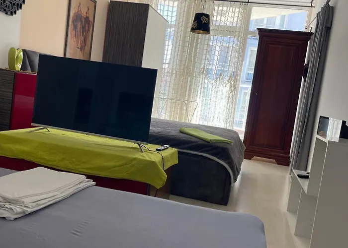 アパート Rose Garden 10 サニービーチ