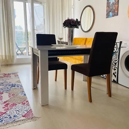 Rose Garden Apartment 10