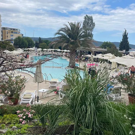 Rose Garden Apartment 10 Διαμέρισμα *