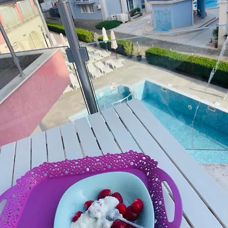 Rose Garden Apartment 10 Σάνι Μπιτς